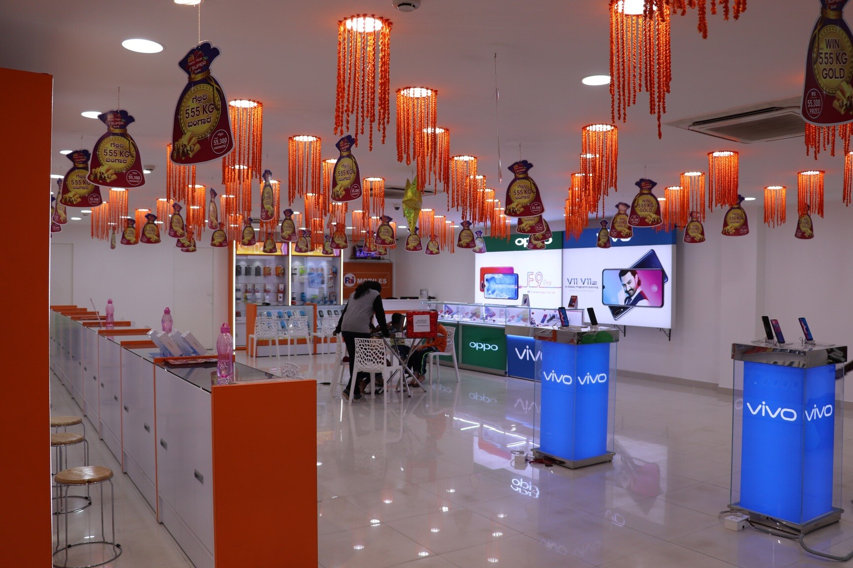 Pai Mobiles in KHB Colony,Bangalore Best Mobile Phone Dealers in