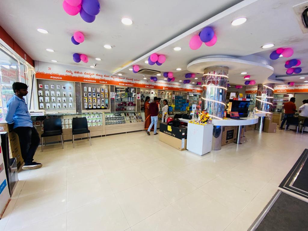Poorvika Mobiles Pvt Ltd in Jalahalli Cross,Bangalore 𝗩𝗶𝗲𝘄 𝗢𝗳𝗳𝗲𝗿𝘀