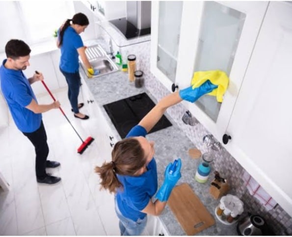 Cleaning service image 1