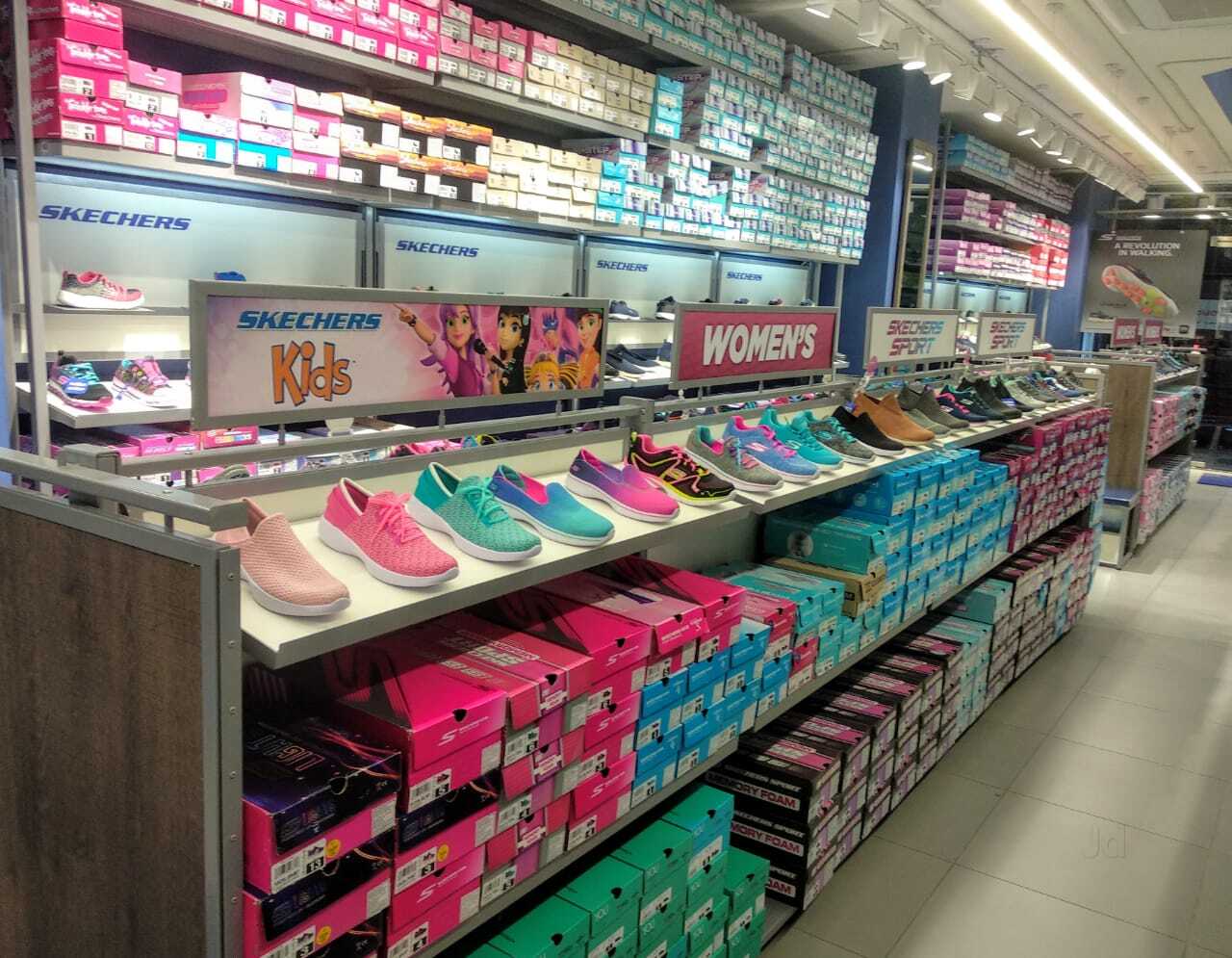 Sketchers factory shop deals
