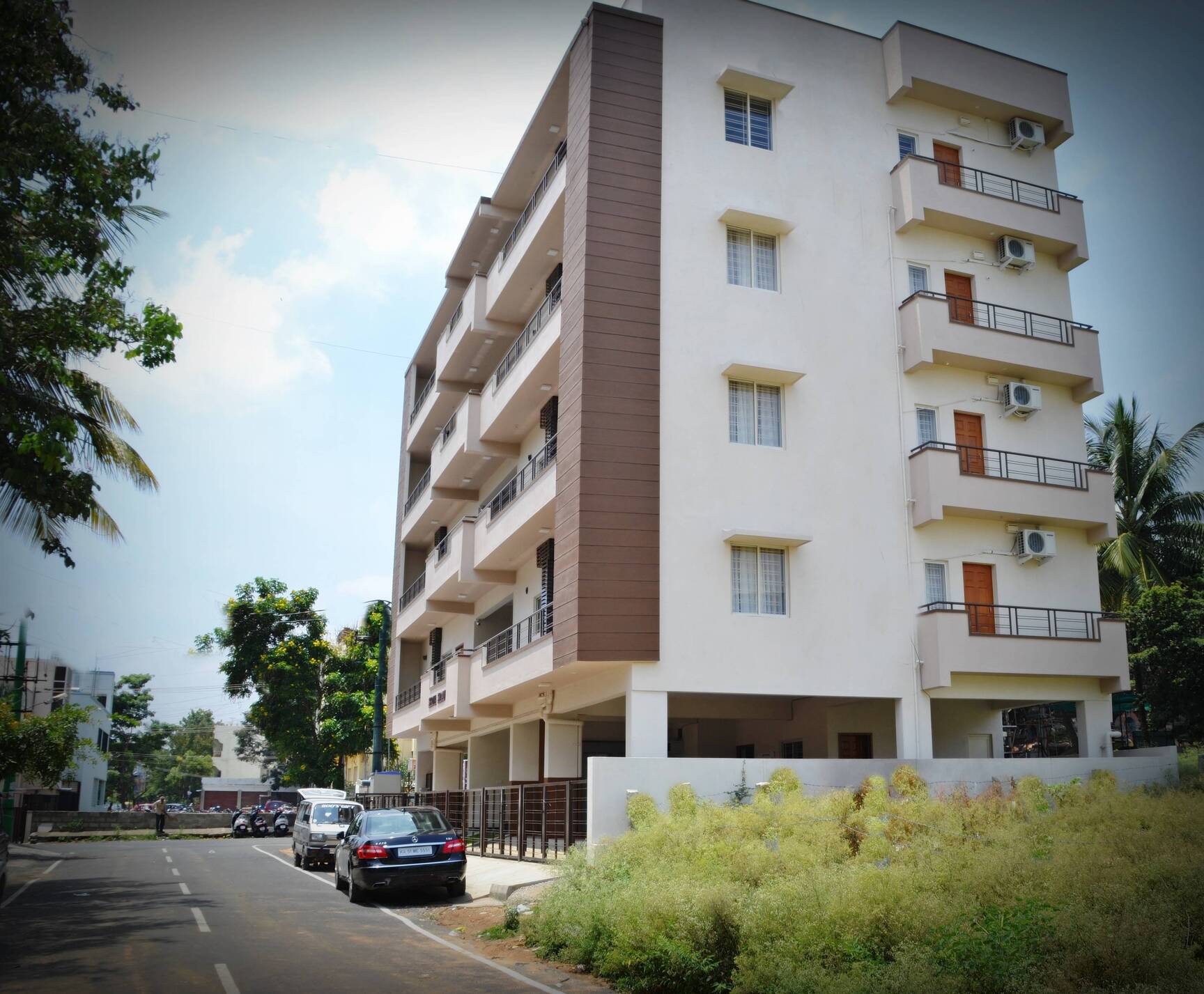 Book Triente Suites (TS2) in Hrbr Layout,Bangalore Best Hotels in