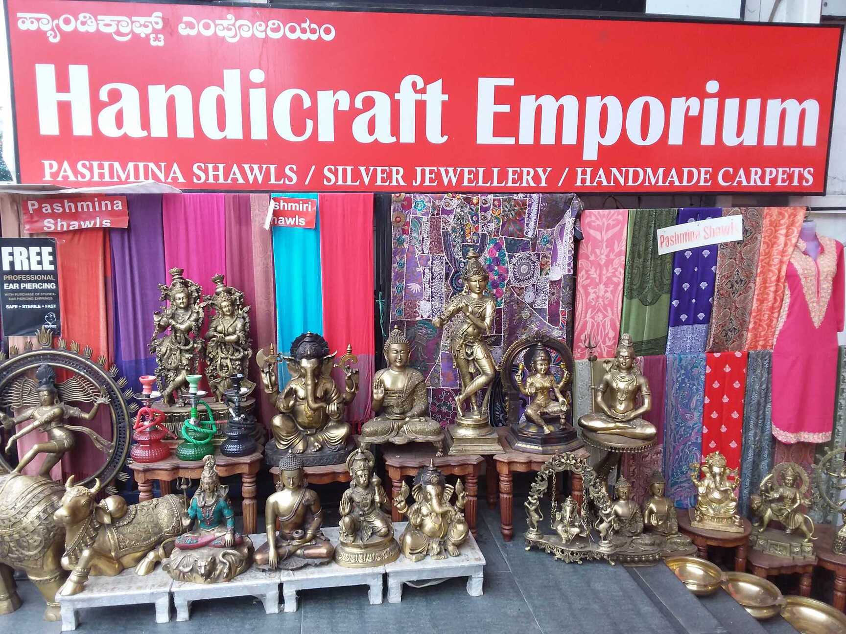 Handicraft Emporium in M G Road,Bangalore Best Gift Shops in