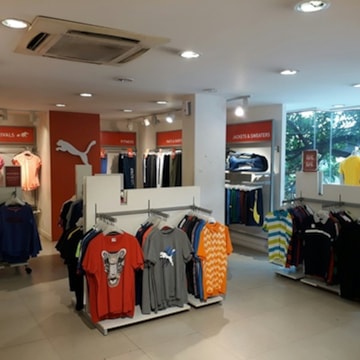 Puma store galleria shop