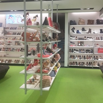 Top Adidas Shoe Dealers near Garuda Shopping Mall Magrath Road Best Adidas Shoes Justdial
