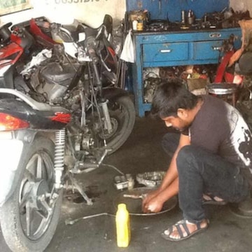 Top Two Wheeler Tyre Puncture Services in Bangalore Best Motorcycle Tyre Puncture Services Justdial