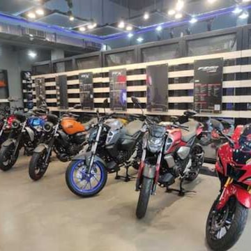 Nelamangala yamaha showroom shop