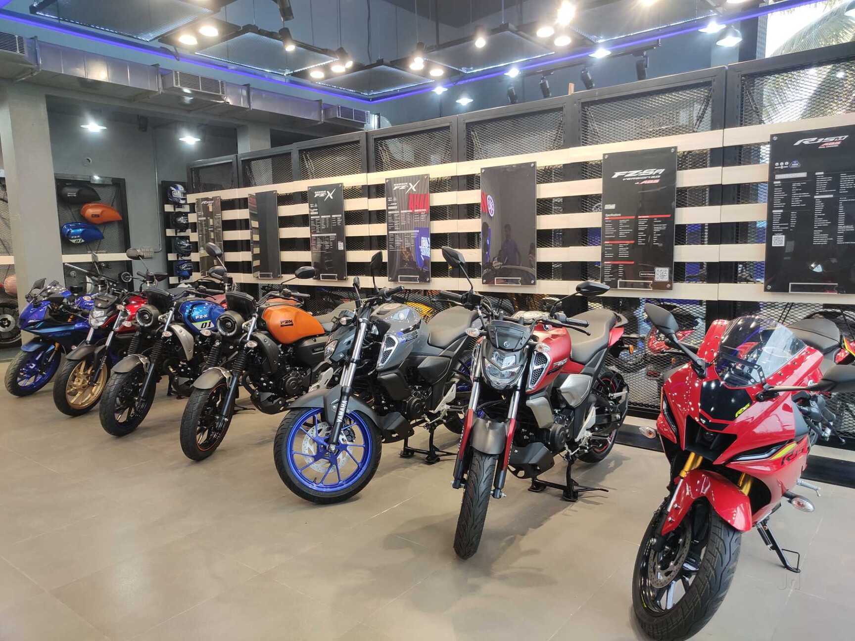 Yamaha showroom nelamangala hot sale