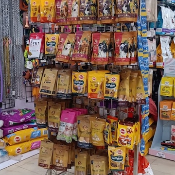 Paws & Claws Pet Shop Sector 22