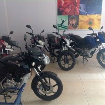 Bajaj pulsar showroom discount