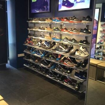 Skechers commercial street store