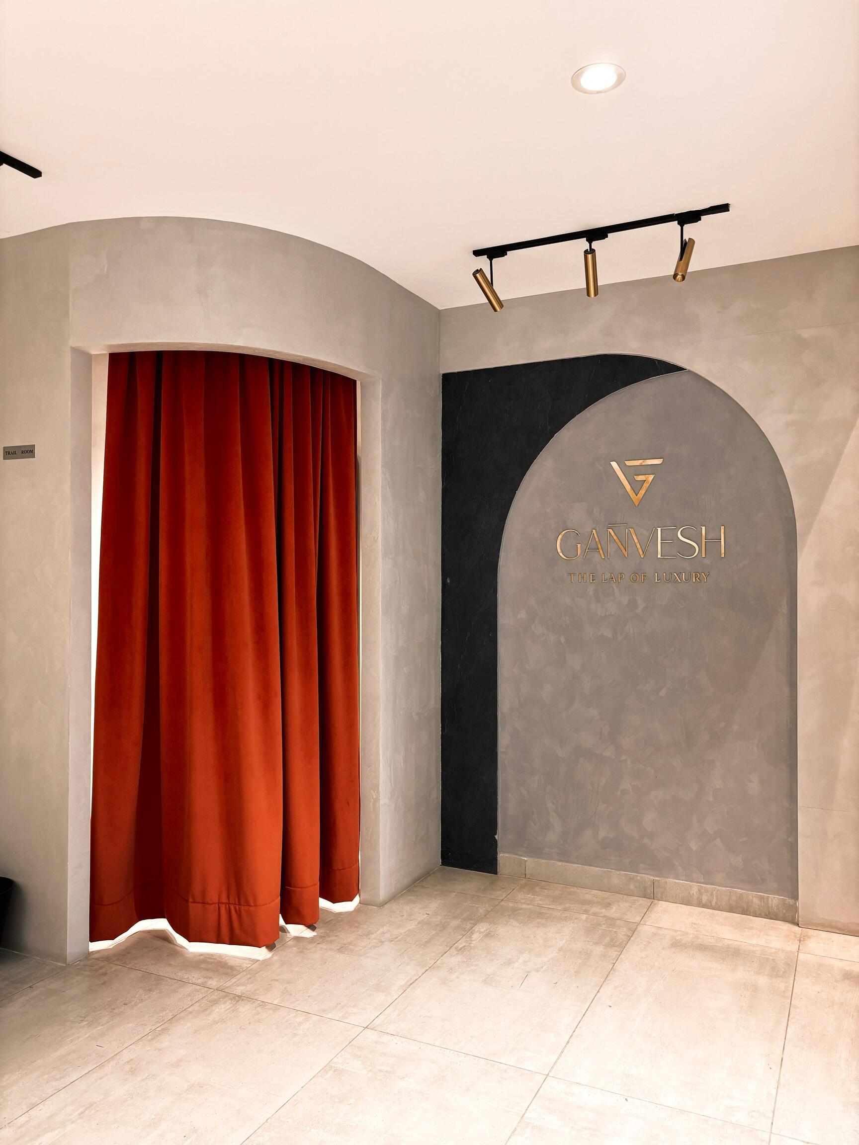 Best mirror glass work menswear in Basavangudi Bangalore