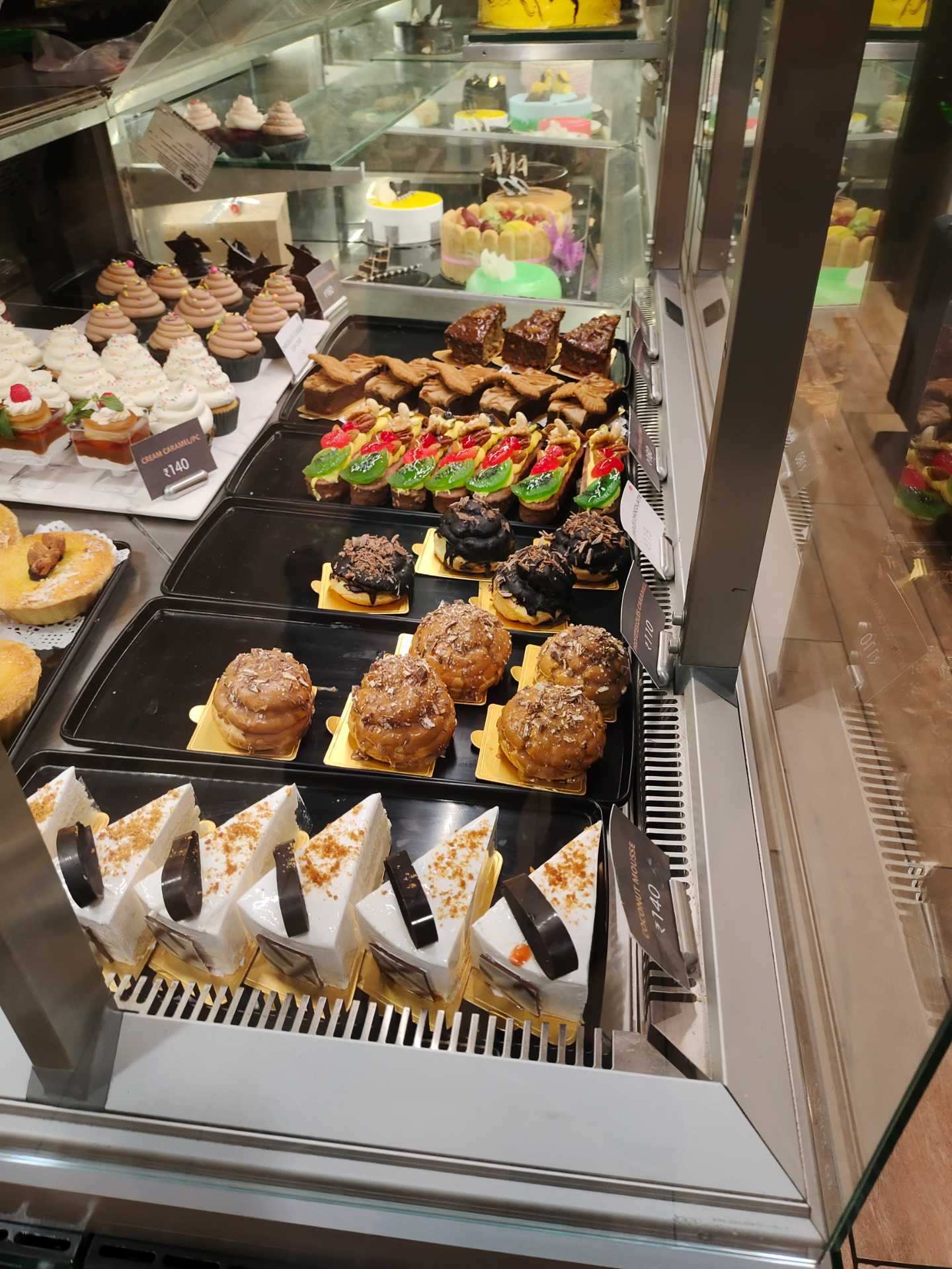 Le Creusto in Whitefield,Bangalore Best Bakery Food Home Delivery in