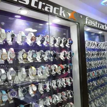 Titan Watch Showroom SMT in Yelahanka New Town Bangalore Best Fastrack Wrist Watch Dealers near me in Bangalore Justdial