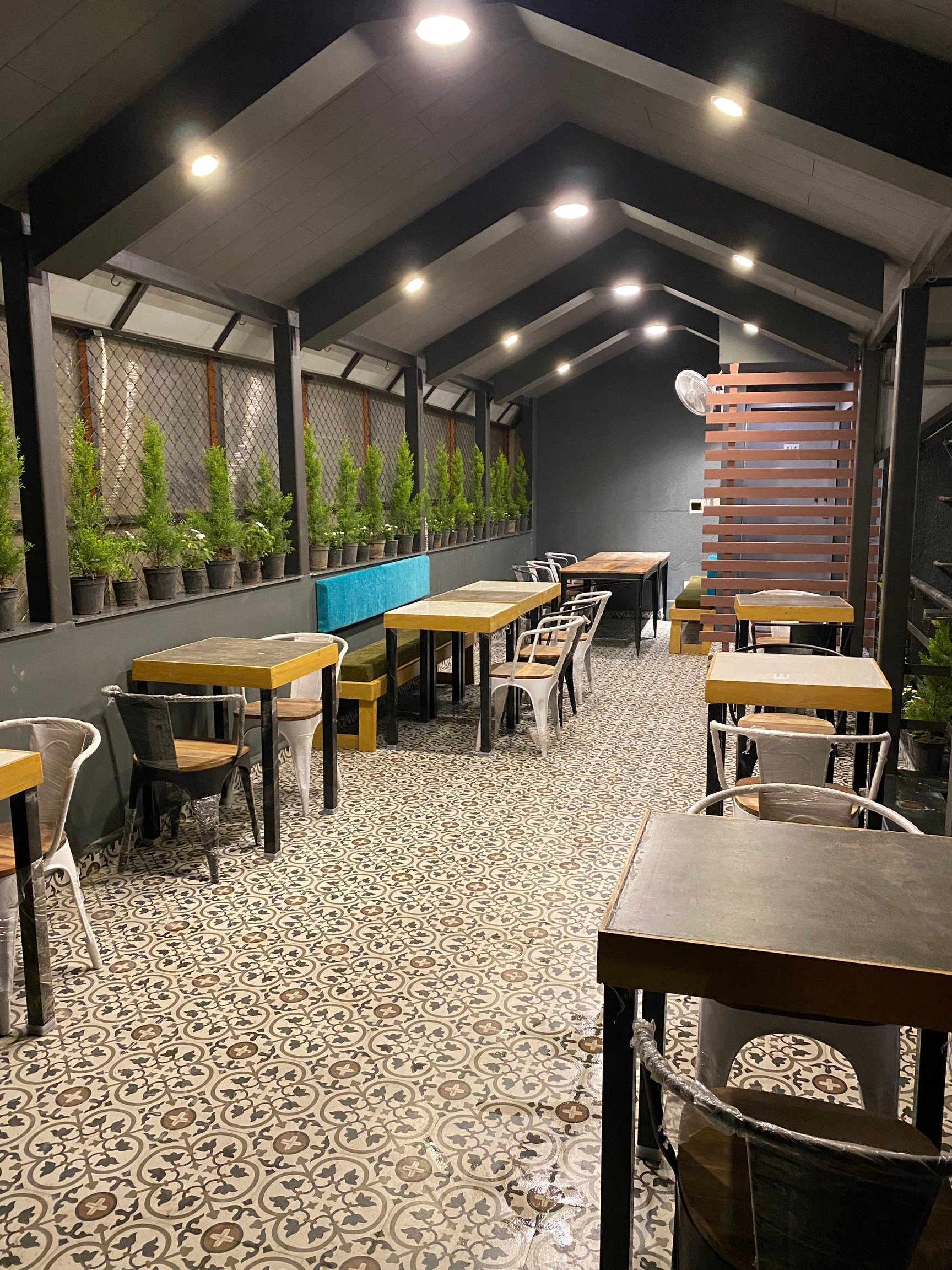 India Chai Lounge in cunningham road,Bangalore - Order Food Online