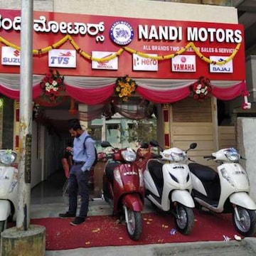 Yamaha showroom kathriguppe hot sale
