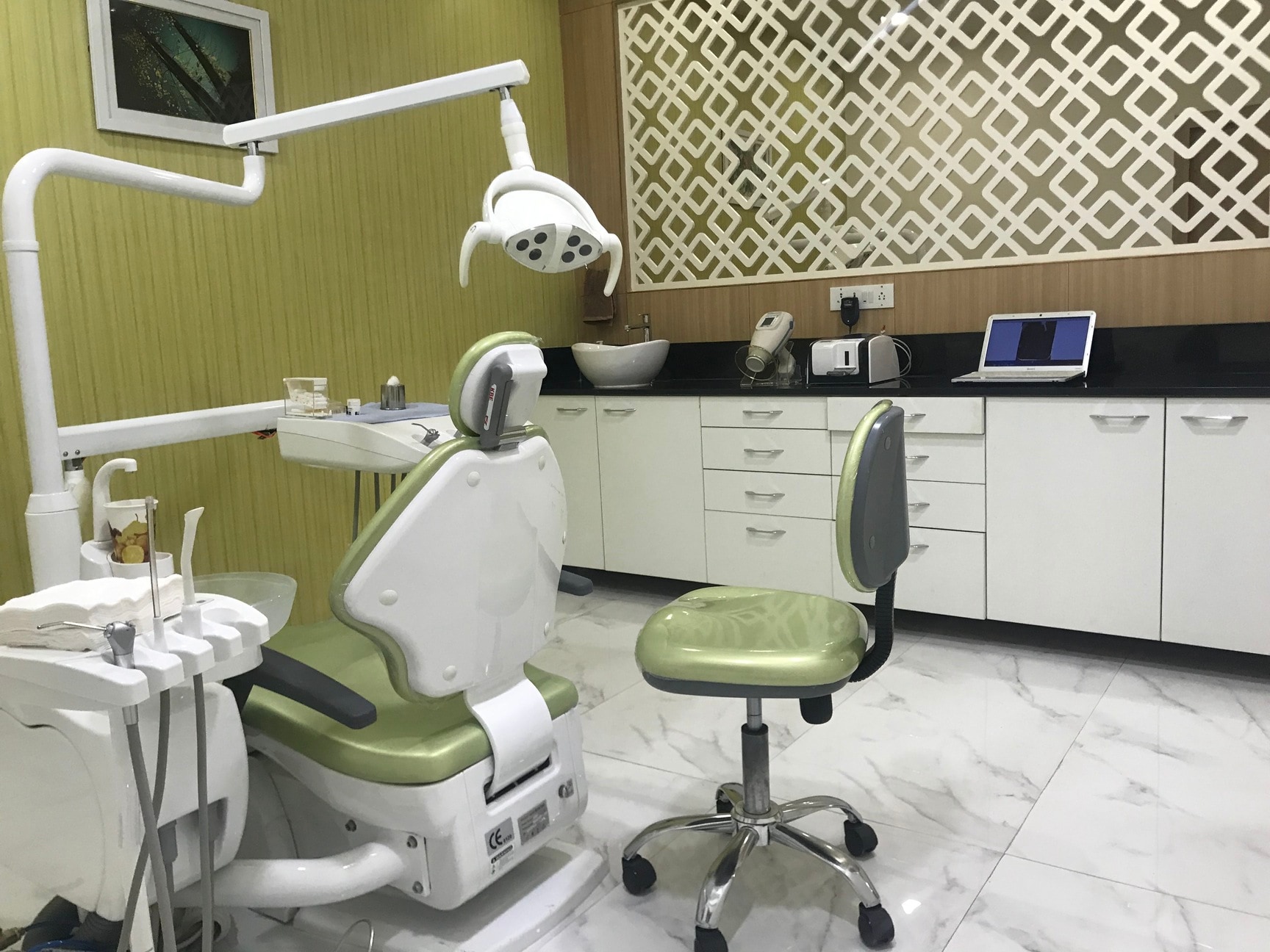 Dental Cosmetics And Implant Centre in HAL 3rd Stage,Bangalore Best