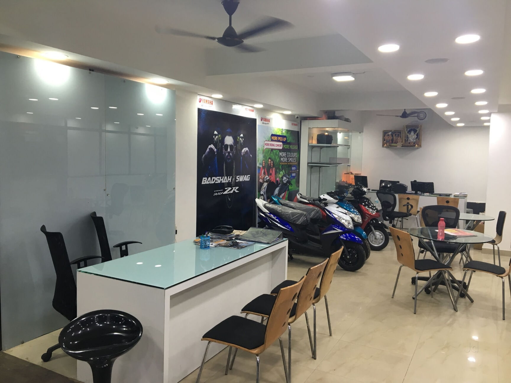 Nelamangala yamaha showroom shop