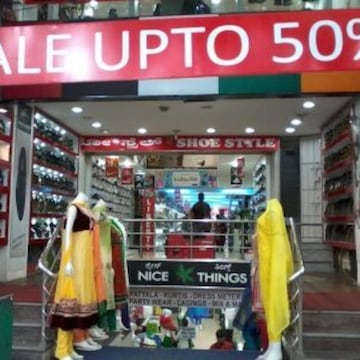 Crocs store in mantri mall on sale