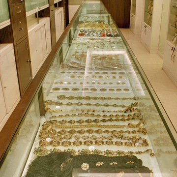 Chakra pearls malleswaram shop