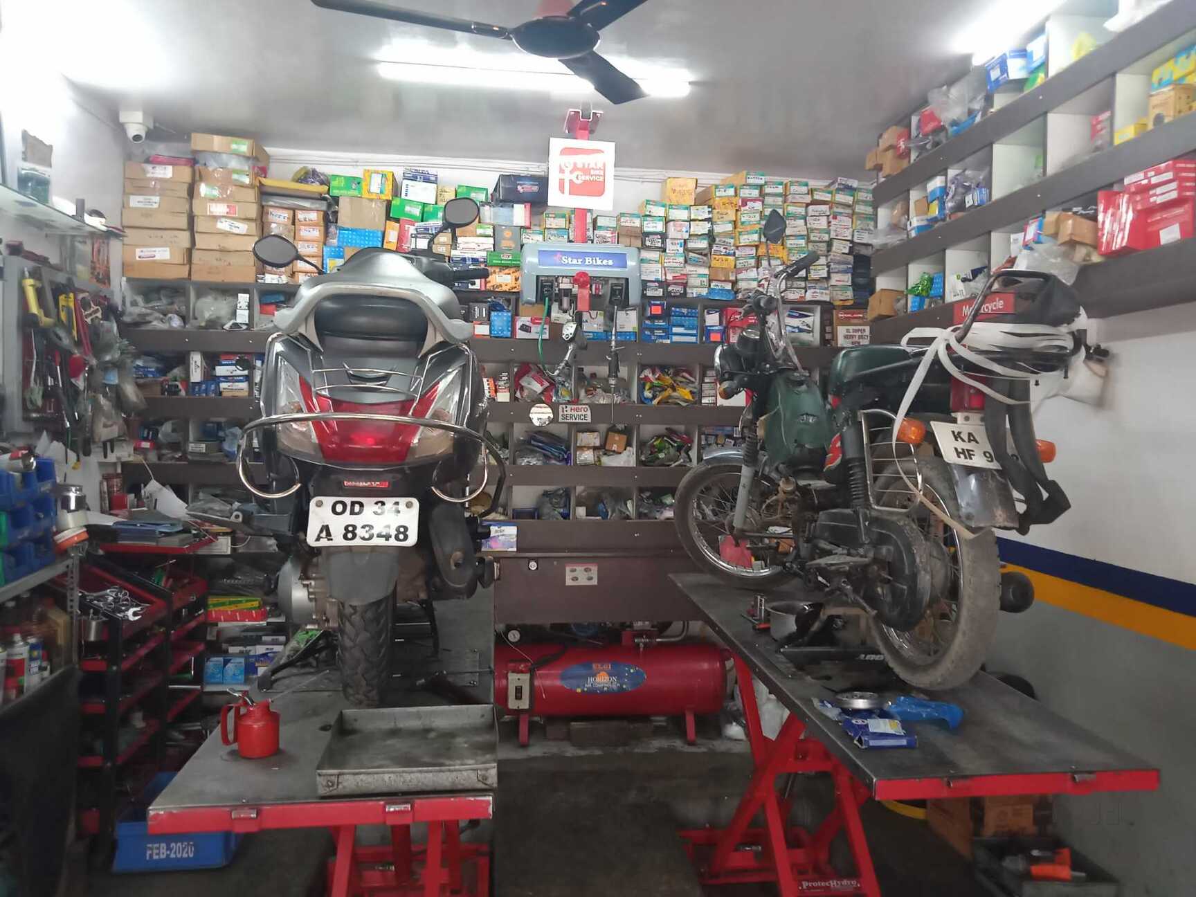 Dirt Bike Shop Bike Workshop Design Motorcycle Cycling Retail Shop