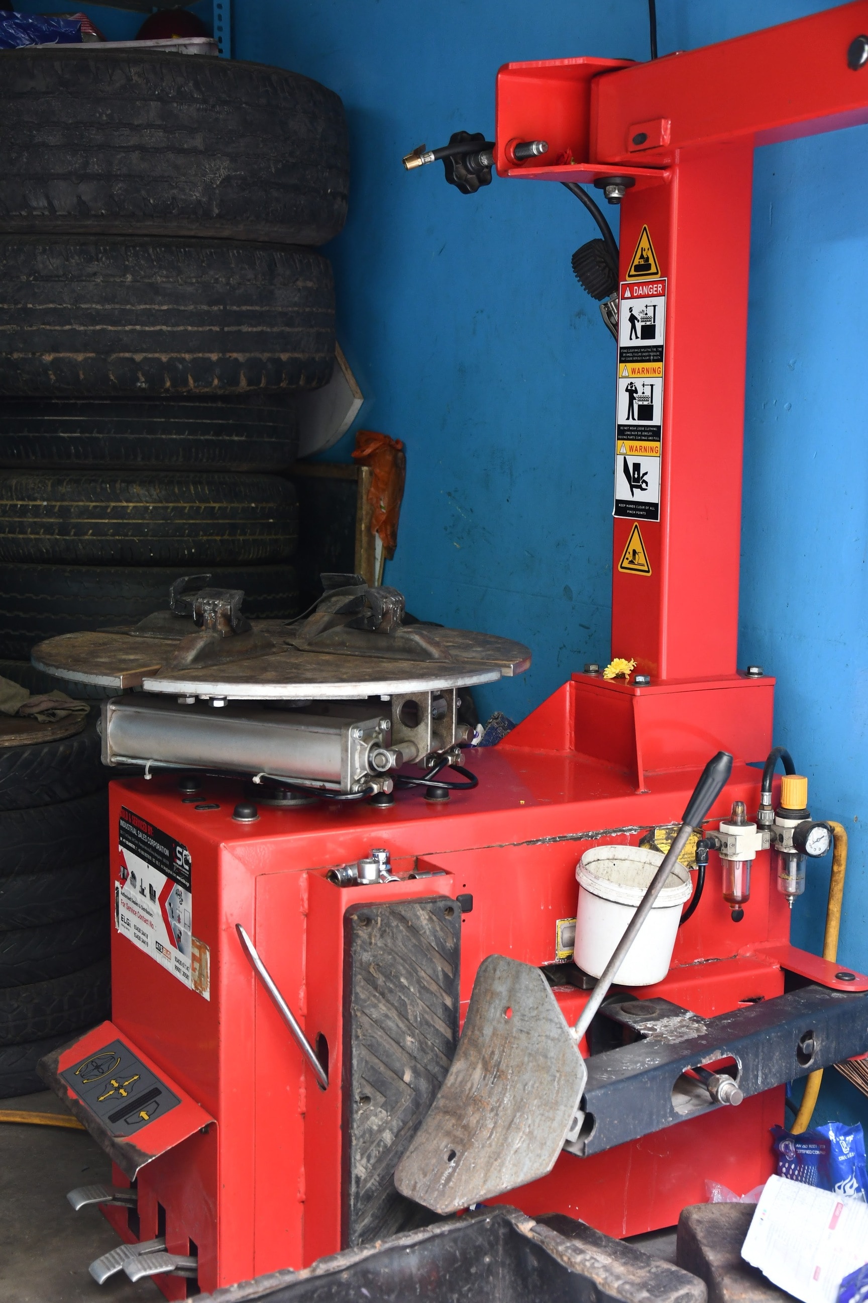 Sree Byraveshwara Puncher Shop in Vijayanagar,Bangalore Best Tyre