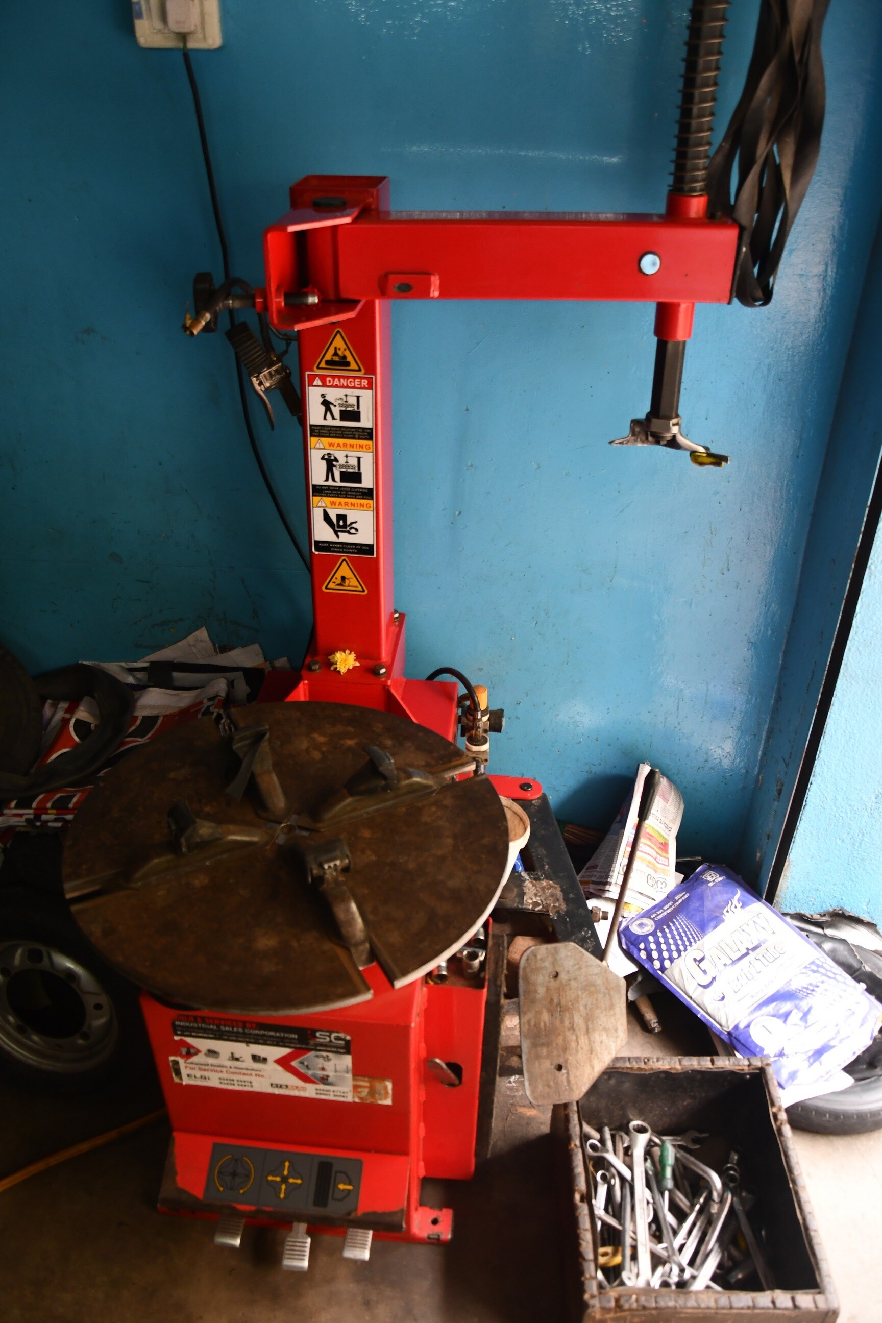 Sree Byraveshwara Puncher Shop in Vijayanagar,Bangalore Best Tyre