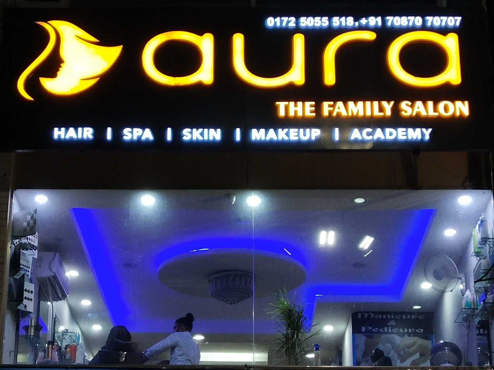 Scissor Man Unisex Family Salon