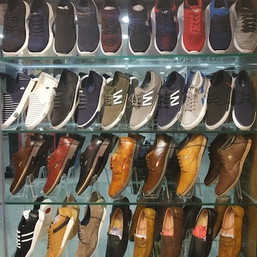 Complex shoe store near me store