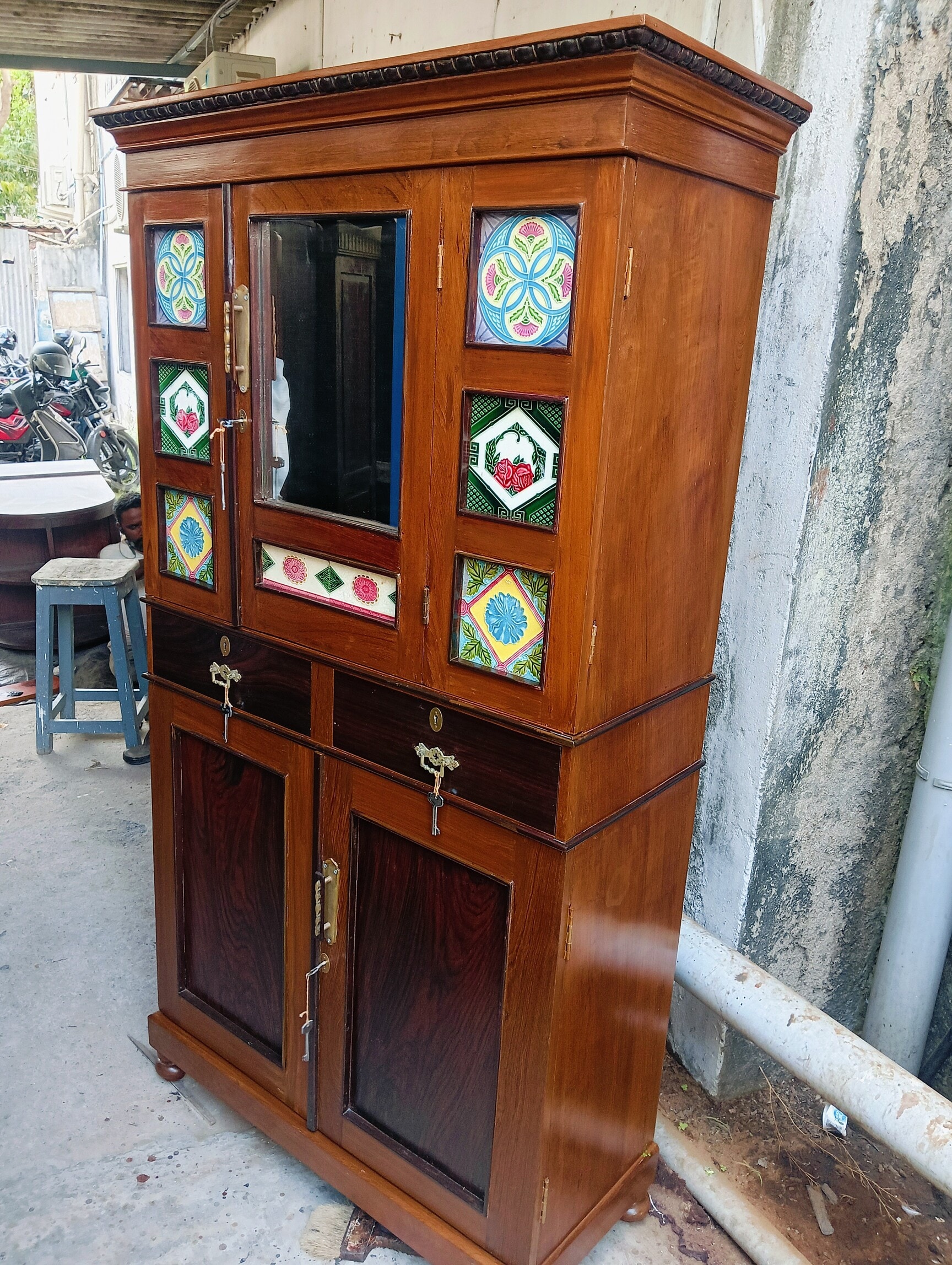 Second Hand Furniture Dealers in Mylapore, Chennai - Used Home 
