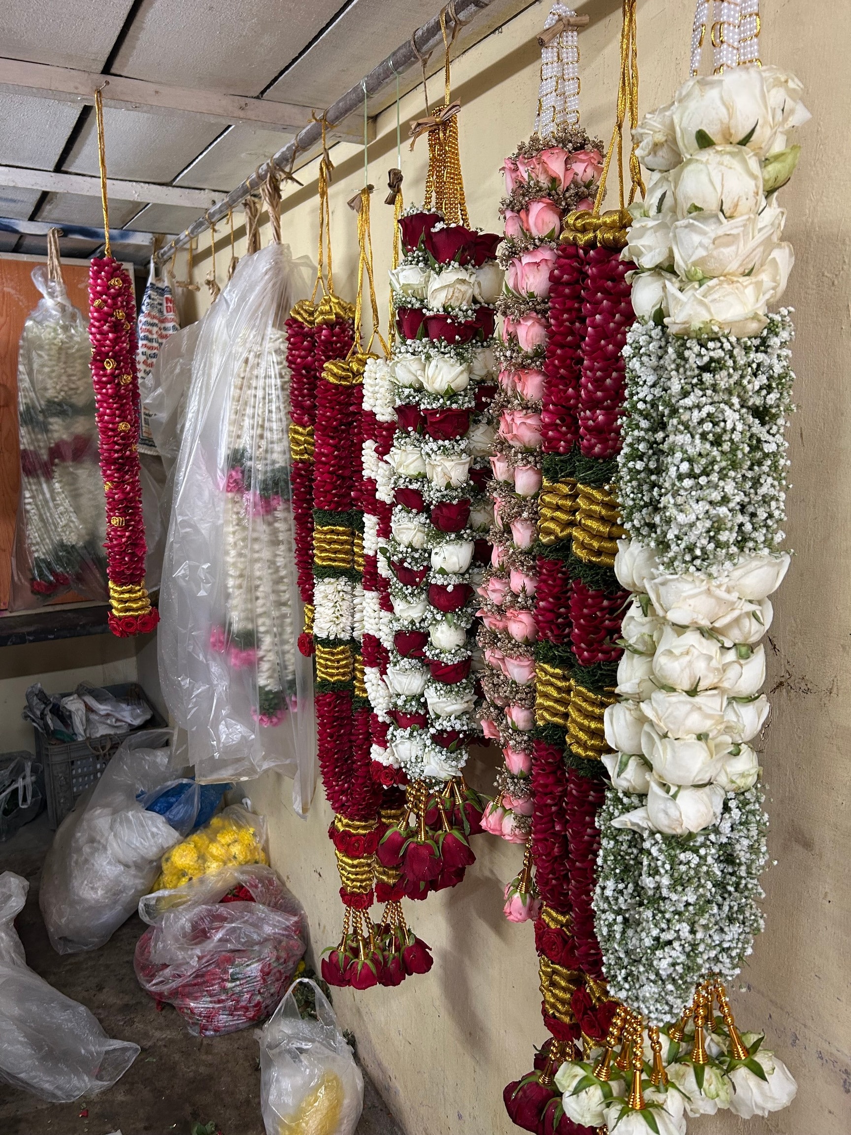 Top Flower Shops in Mandaveli - Best Florists near me - Justdial