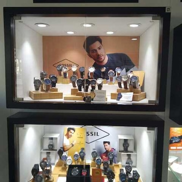 Titan showroom karapakkam top