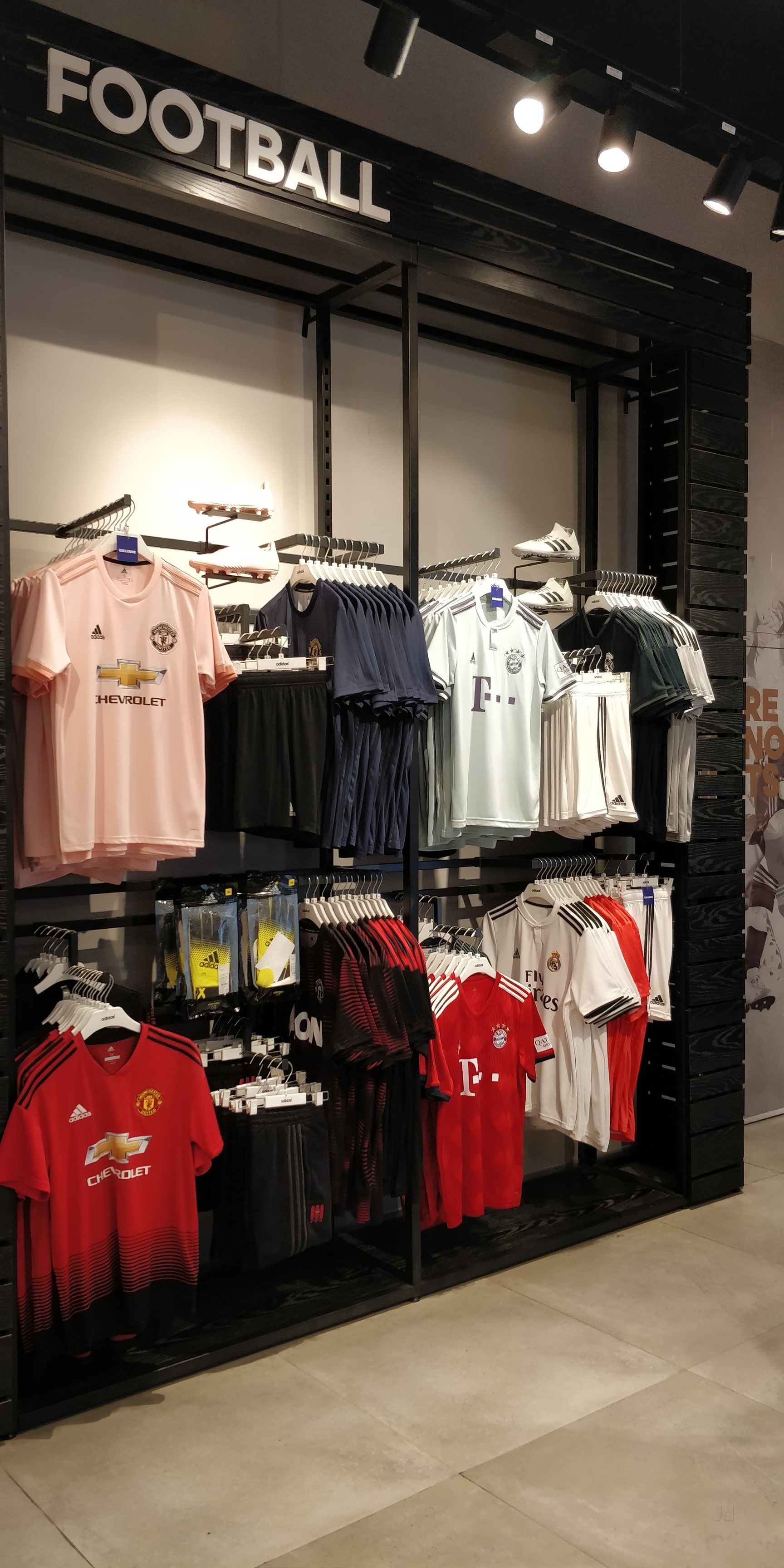 adidas phoenix mall