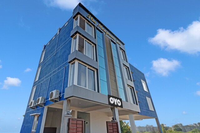 OYO Flagship Luxe Residency 