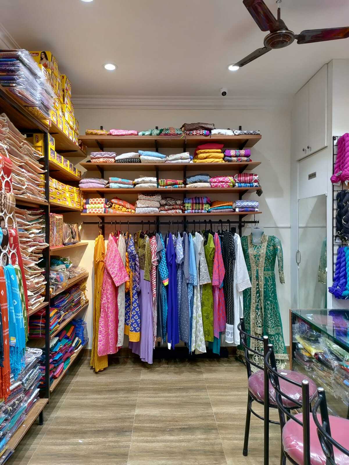 ladies dress shops