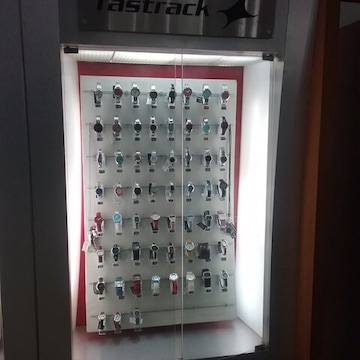 World of Titan Store in Mogappair West Chennai Best Wrist Watch Dealers near me in Chennai Justdial