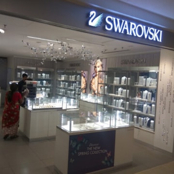 Swarovski crystal dealers store