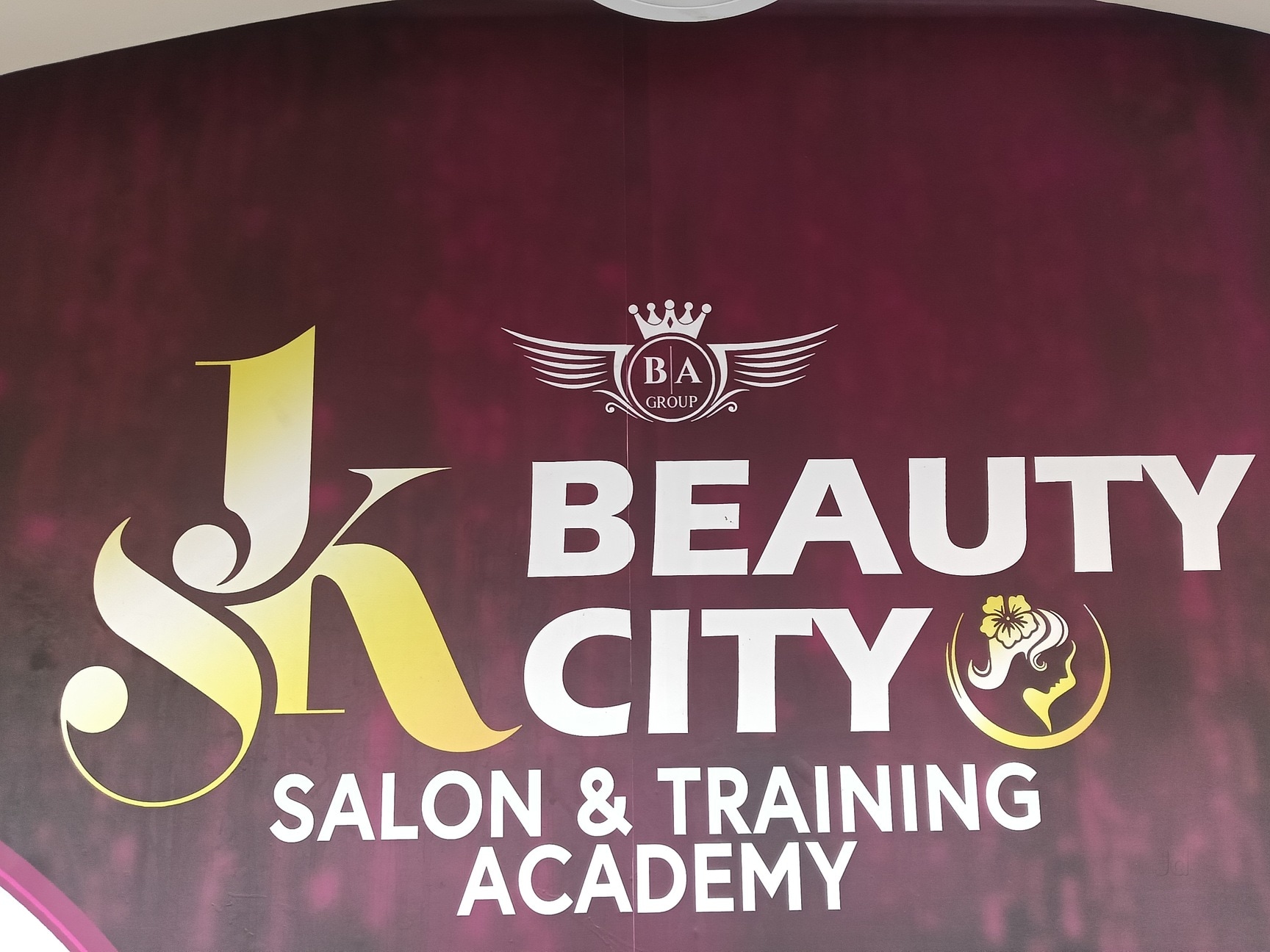 Top Beauty Parlour Services At Home in Podanur, Coimbatore