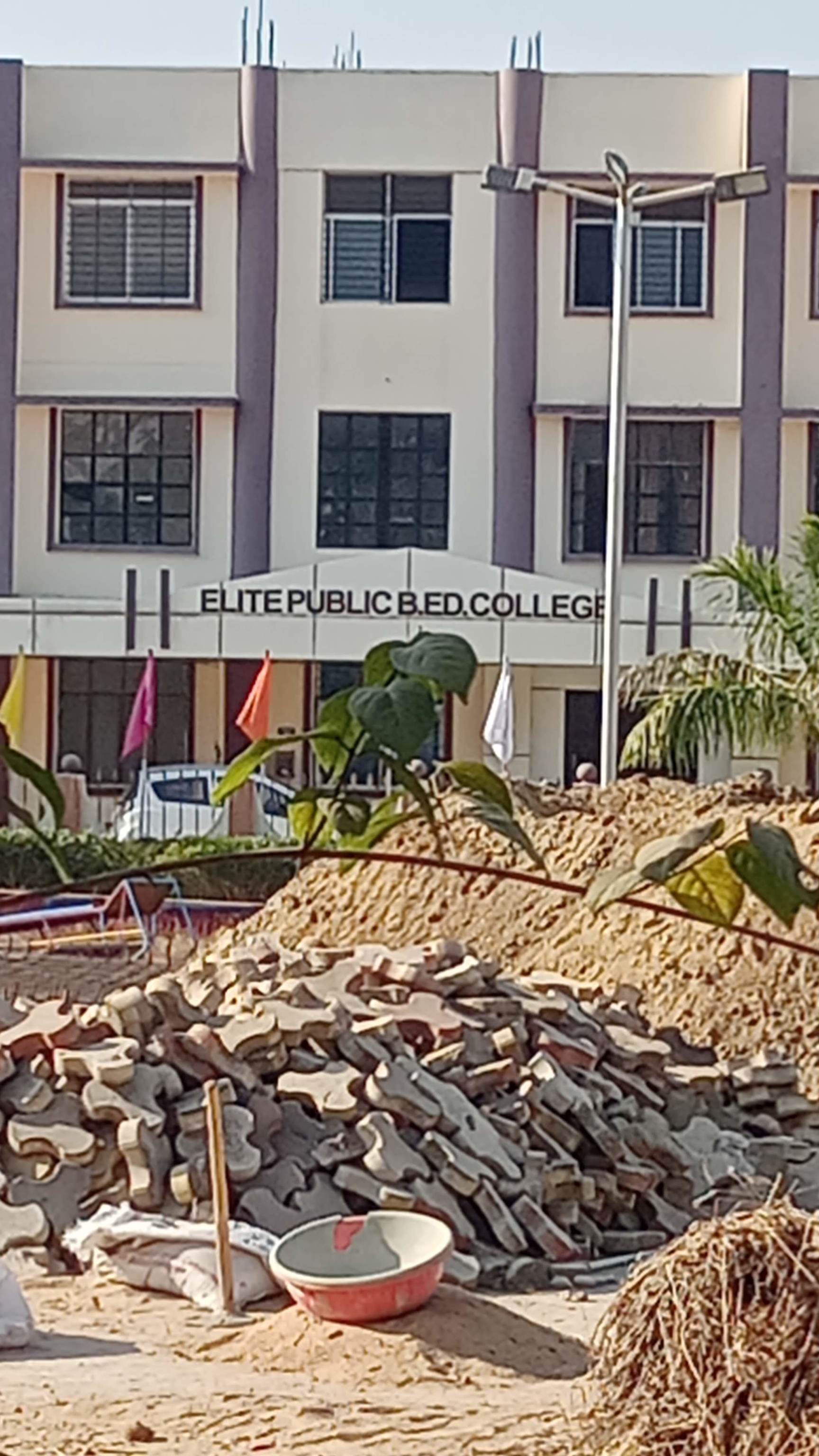 lycee 鴎　SP Elite Public School in Daltonganj Kutchary,Daltanganj - Best