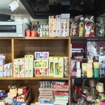 Top Banjara's Cosmetic Dealers in Mahila Samaj Road