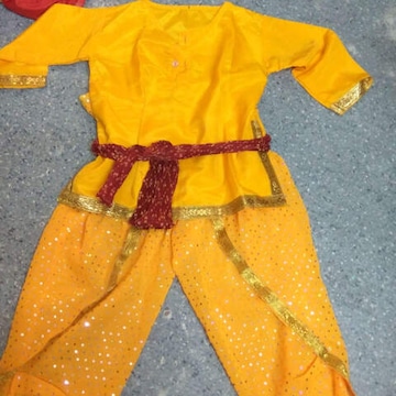 Fancy dress in dwarka store