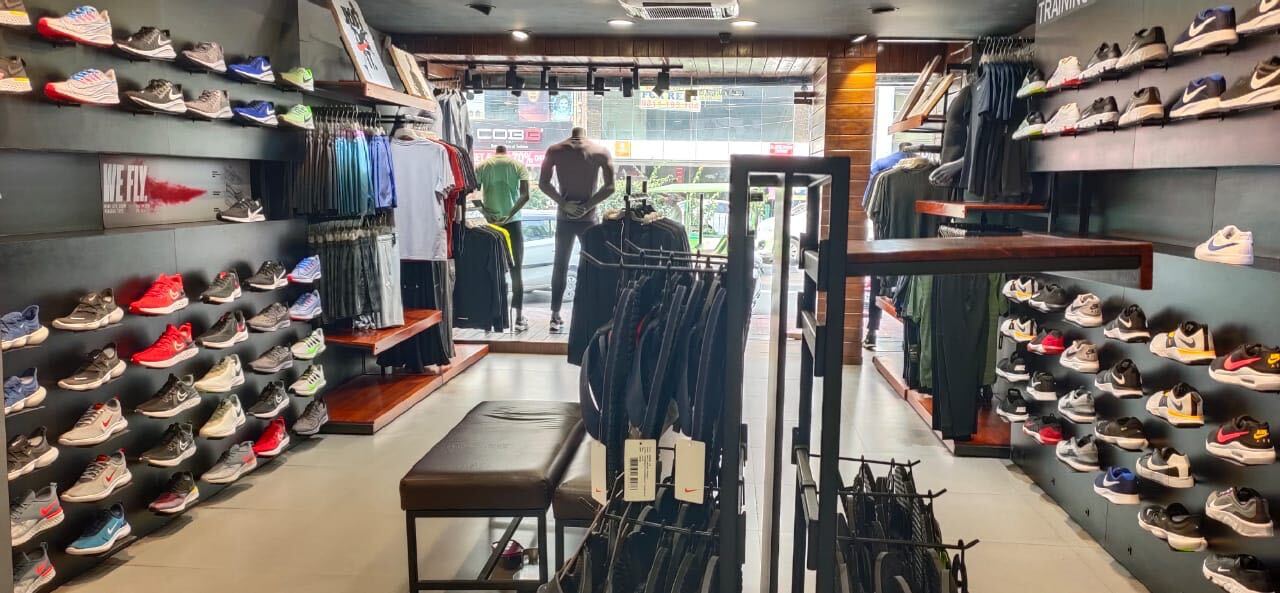 nike showroom lajpat nagar