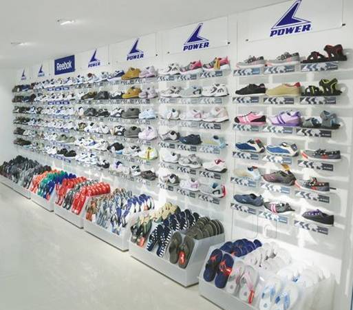 Bata showroom in v3s mall deals