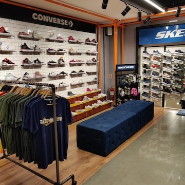 Reebok ambience mall vasant kunj hotsell