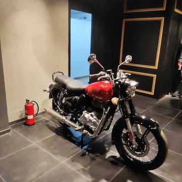 Royal bullet family karol bagh sales