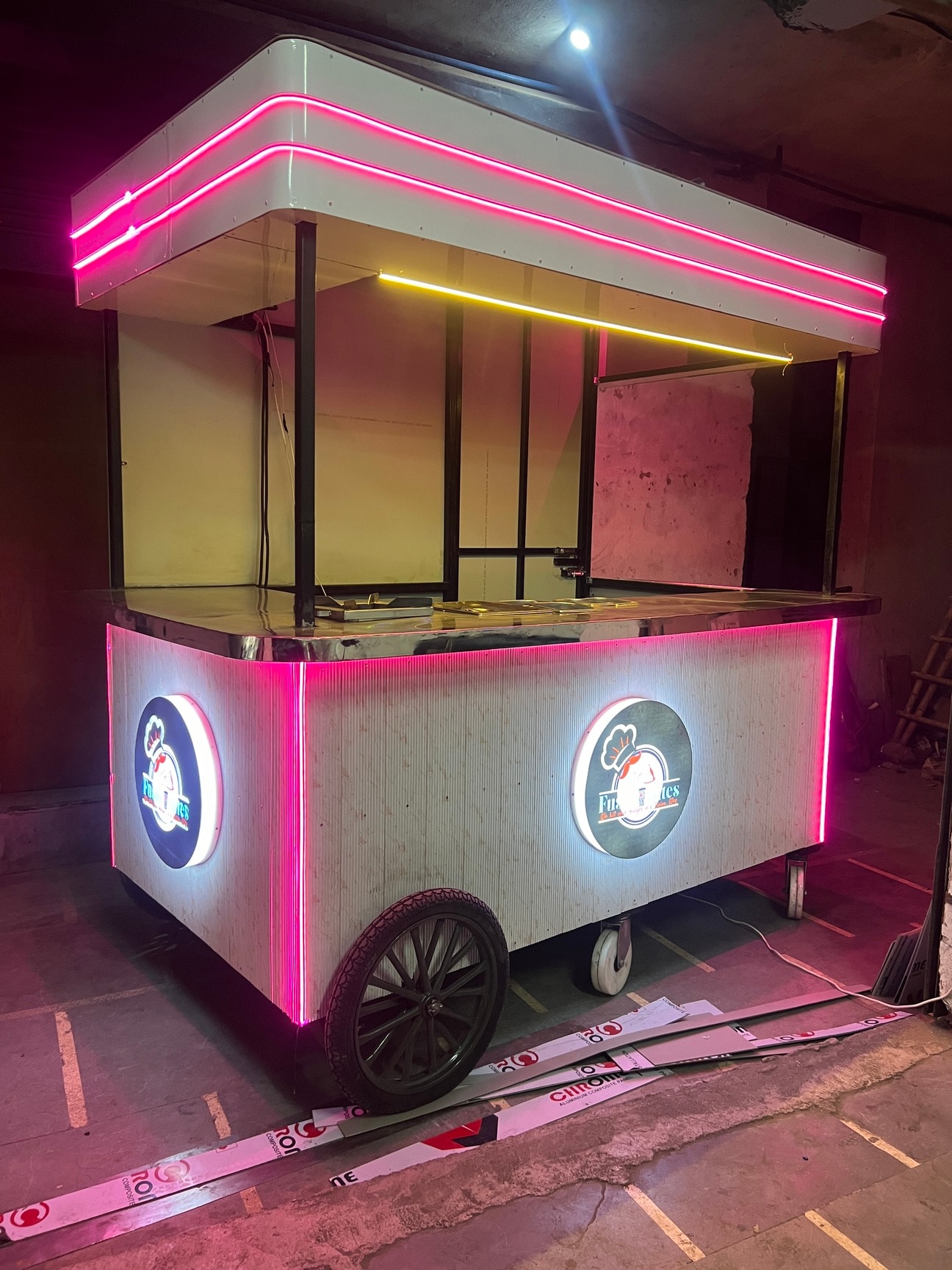 Deluxe Food Cart - Image 2