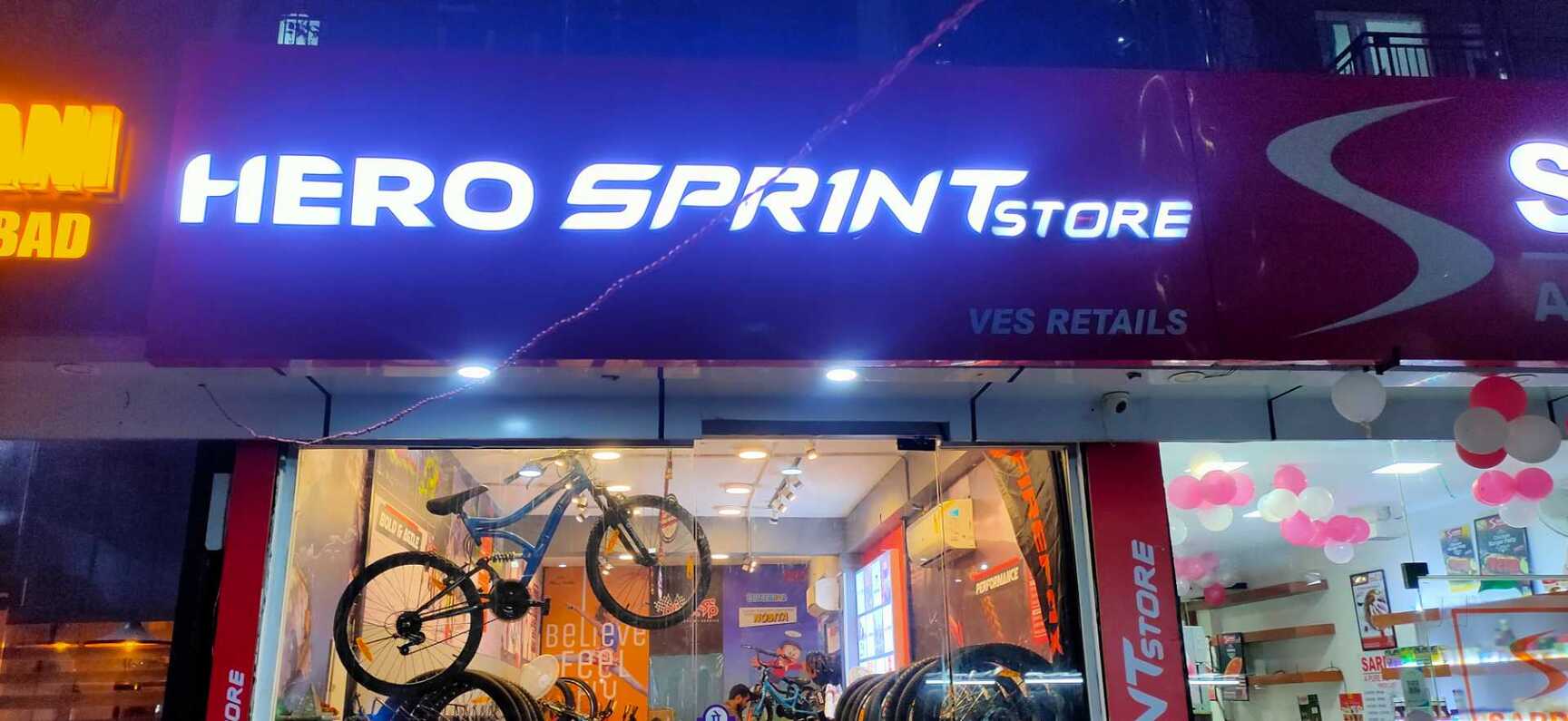 Hero sprint showroom sale