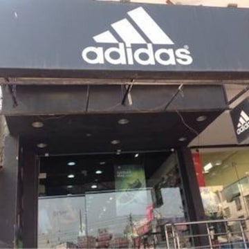 adidas factory outlet moti nagar