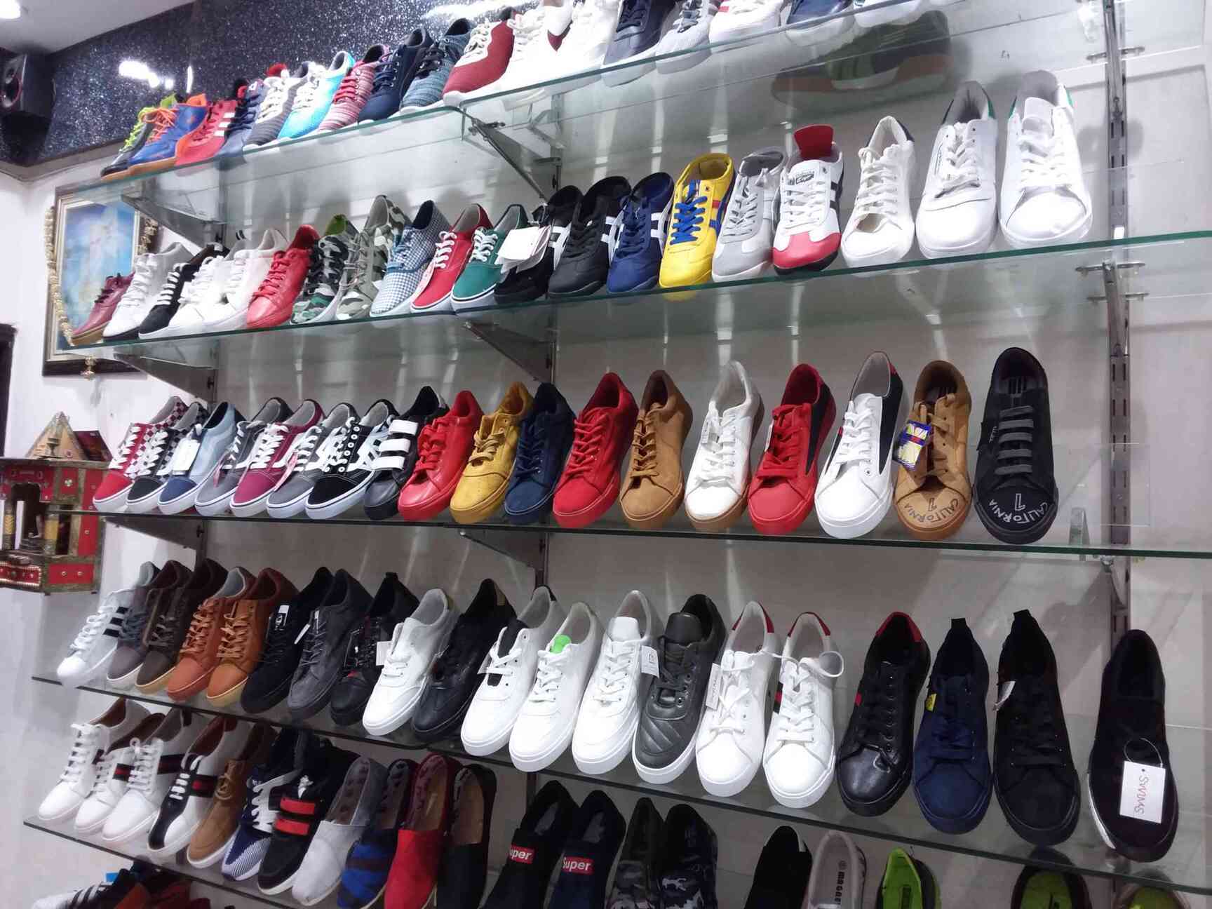 Shoe Factory in Tilak Nagar,Delhi - Best School Shoe Dealers near me in  Delhi - Justdial