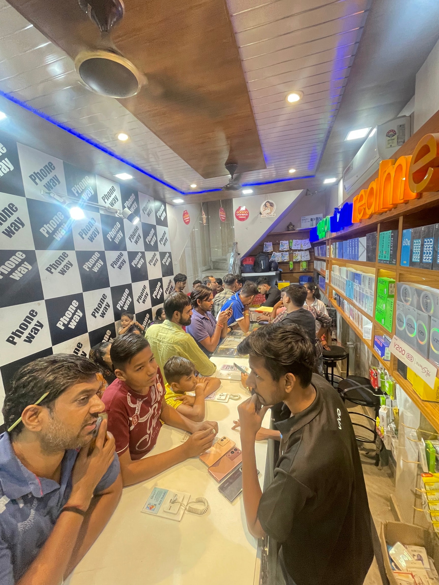 Phone Way in Mangolpuri,Delhi Best Mobile Phone Wholesalers in Delhi