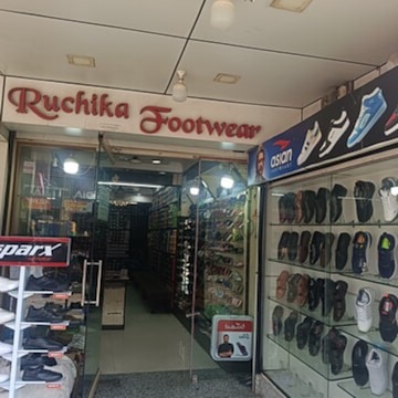 nike outlet in the crossings